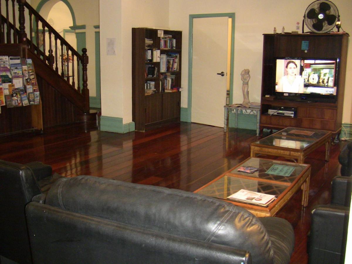 Exclusive Backpackers Perth