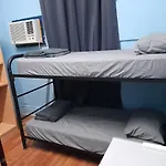 Ozi Inn Backpackers - Perth -Valid Passport Required