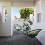 1 Fabulous Fisher 2Br 2Ba Cloverdale