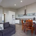 Waverley Apartment B-One Bedroom Wifi Available