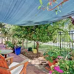 Como Executive Apartment