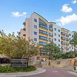 Executive 2Br Suite On Mounts Bay Road