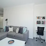 28 Northbridge Nest - 2Br - Sleeps 4 - Superhog Verification Required