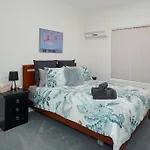 28 Northbridge Nest - 2Br - Sleeps 4 - Superhog Verification Required