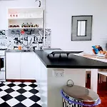 Quaint & Tranquil Subiaco 1 Bedroom Apartment
