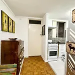 Central Subiaco Oasis 1 Bedroom Unit