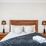 10 Majestic Maylands 4Brwalk To River!