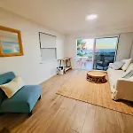 Perfect Oceanfront Cottesloe Apartment