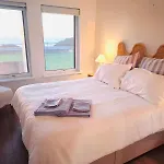 Perfect Oceanfront Cottesloe Apartment