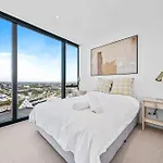 Brand New Luxurious 3 Bedroom Perth Cbd