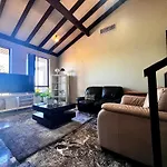 Affordable Long-Term Stay Ens Master Bedroom Near City Fremantle University Hospital