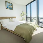 Luxury Downtown Apt - Sunset Views, Pool & Gym
