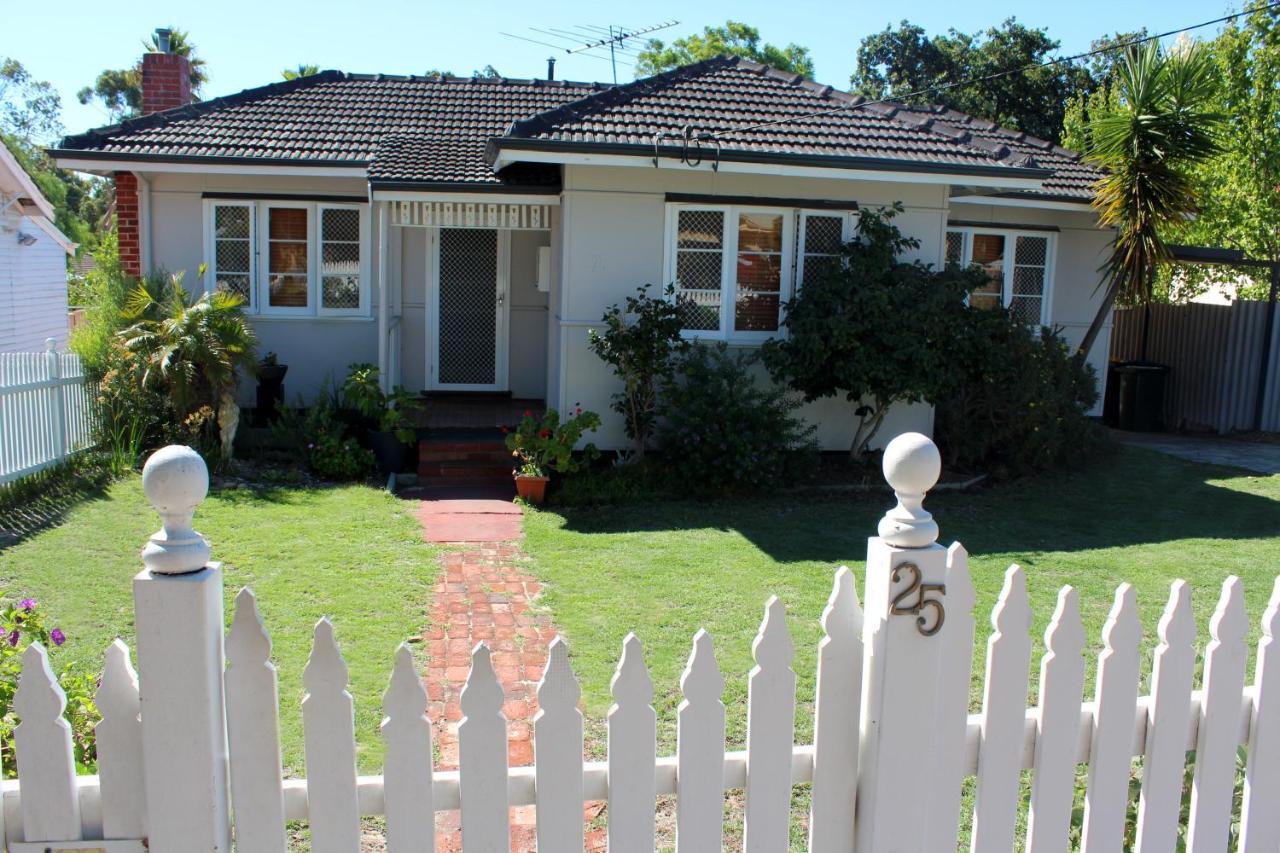 Cosy -3 Bedrooms Victoria Park Holiday home