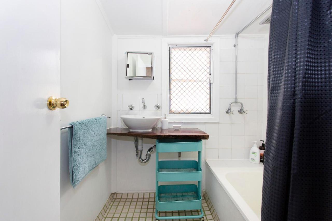 Cosy -3 Bedrooms Victoria Park * Perth
