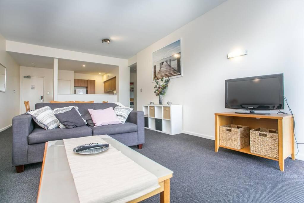 Ascot Sub Penthouse Spectacular 240 Degree River And Views , Apartment *