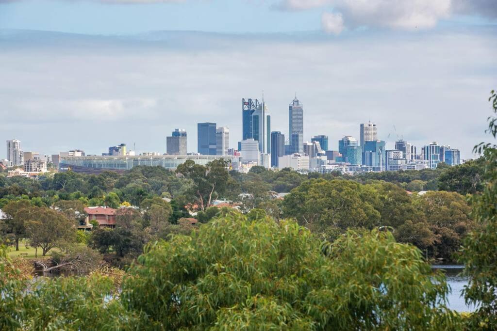 Ascot Sub Penthouse Spectacular 240 Degree River And Views , Apartment Perth