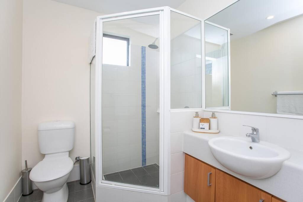Ascot Sub Penthouse Spectacular 240 Degree River And Views , Apartment *