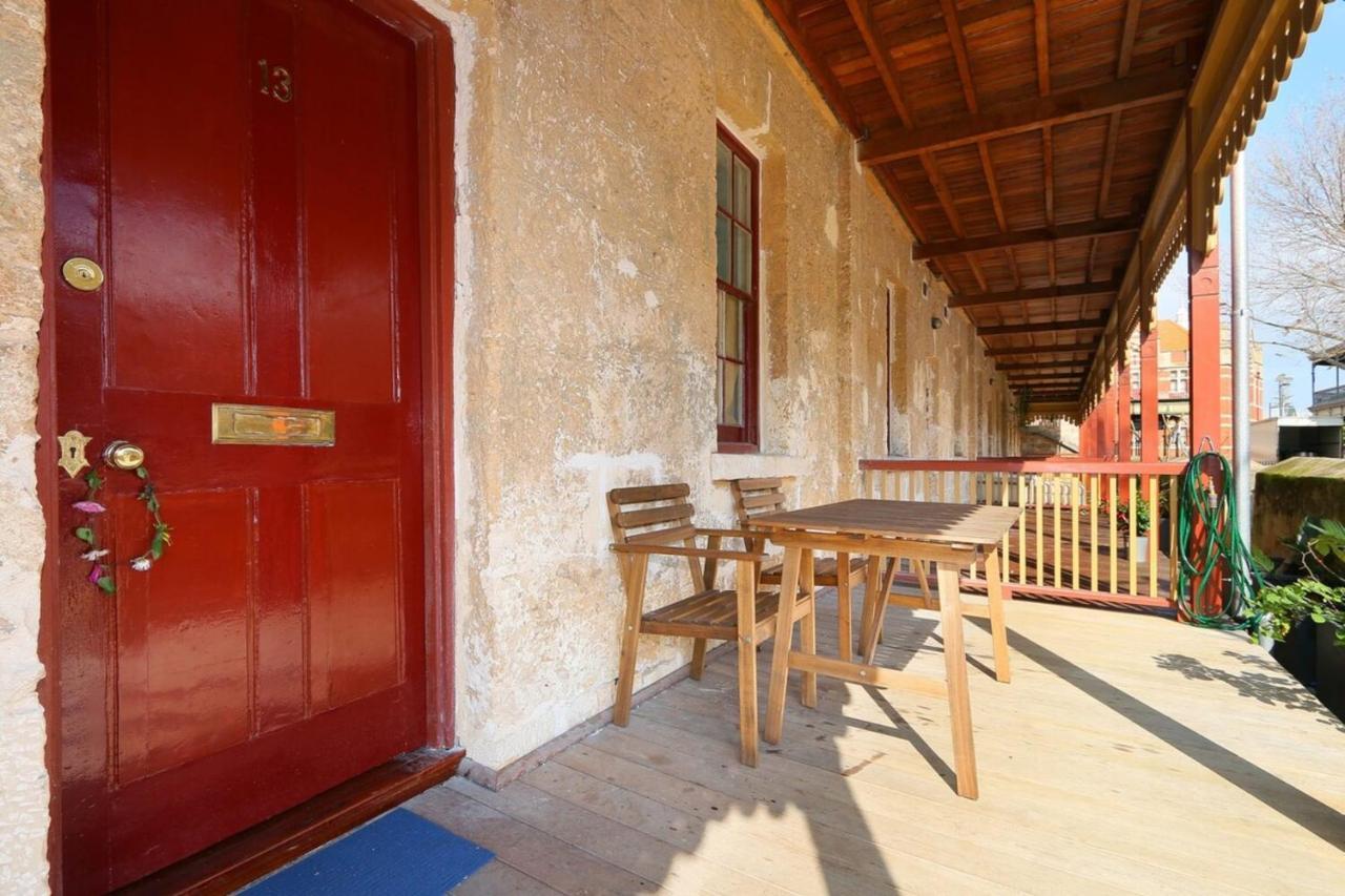 Central 3 Bedroom Heritage House In Fremantle Apartment