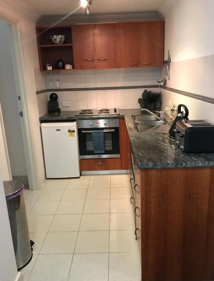 Apartment Retreat - Parking, Pool, Self Contained Perth