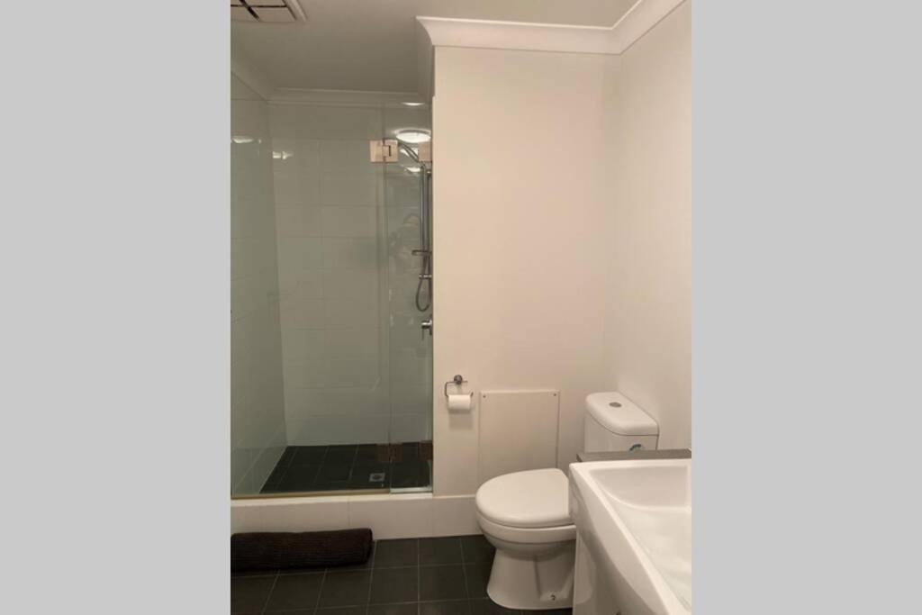 Apartment Close Shops Airport Wifi Netflix Park