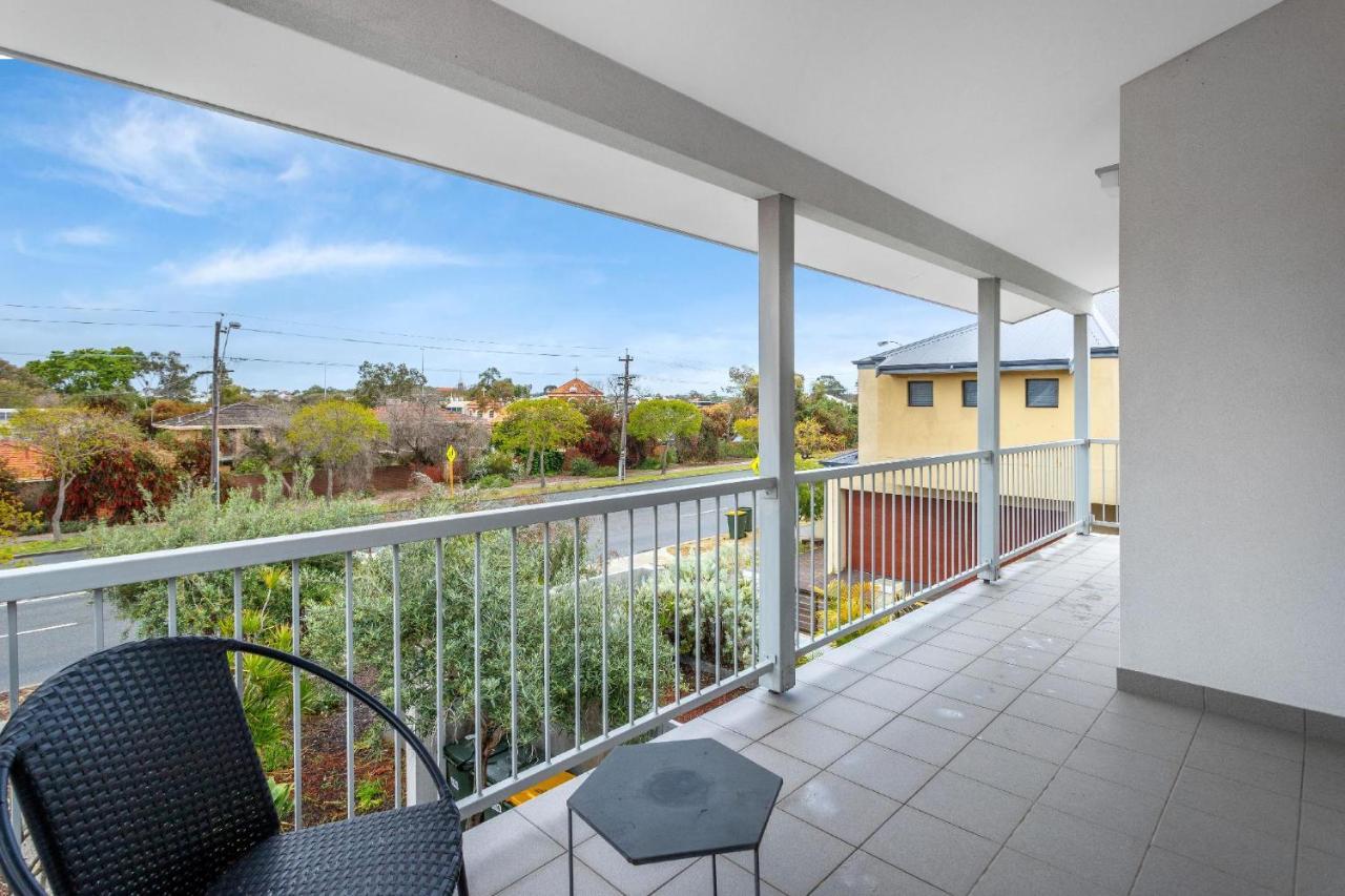 Holiday home 2 Chic Stylish Modern Family On Charles Perth