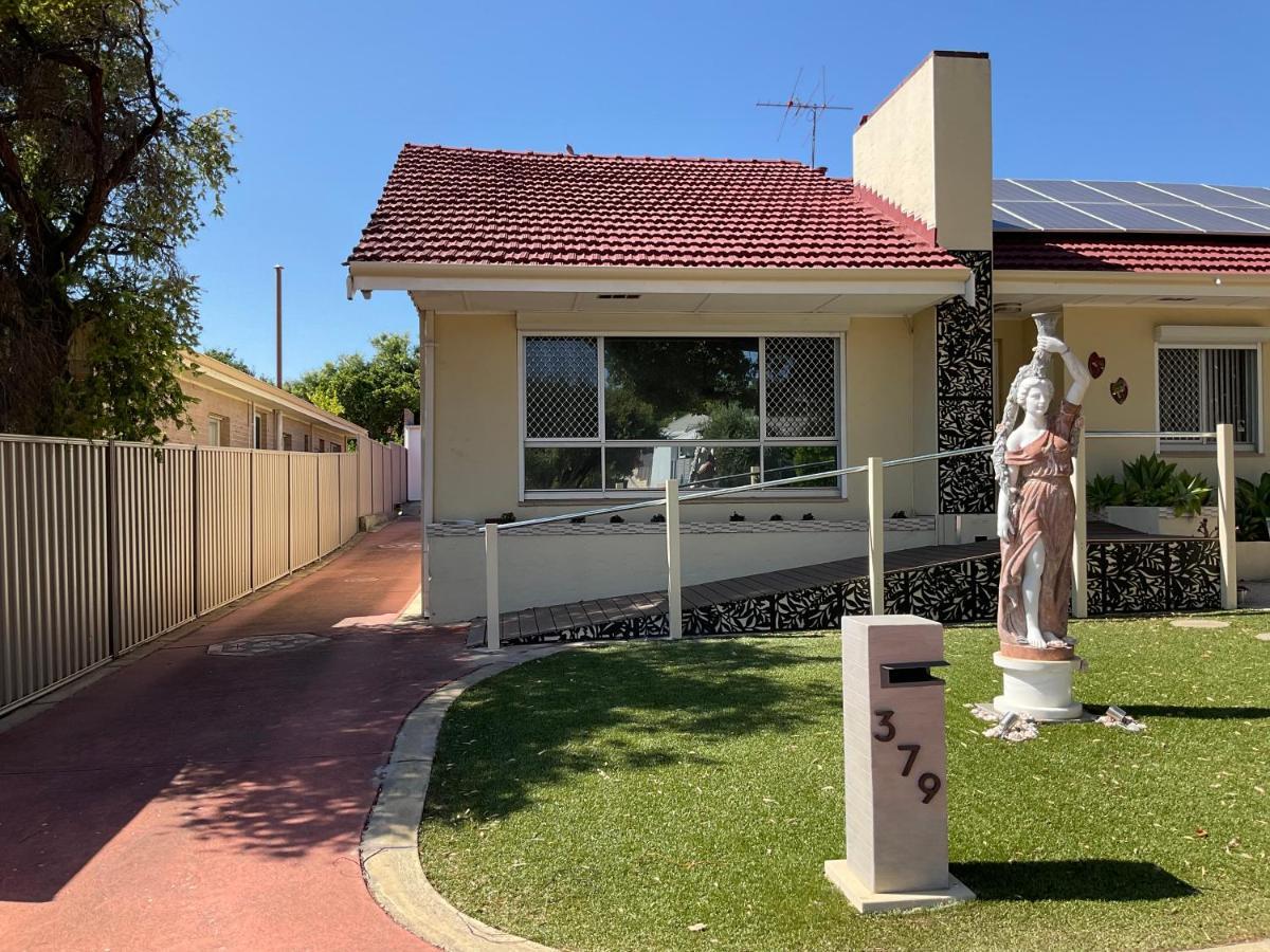Susan Yong's Studio Perth