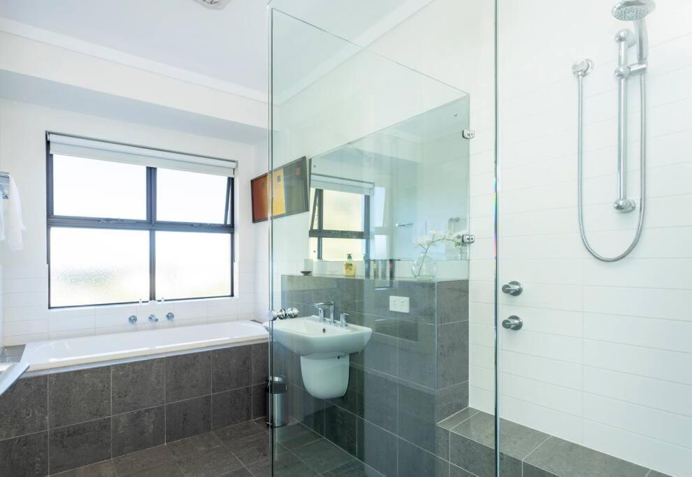 Holiday home Scarborough Hilltop - Executive Escapes Perth