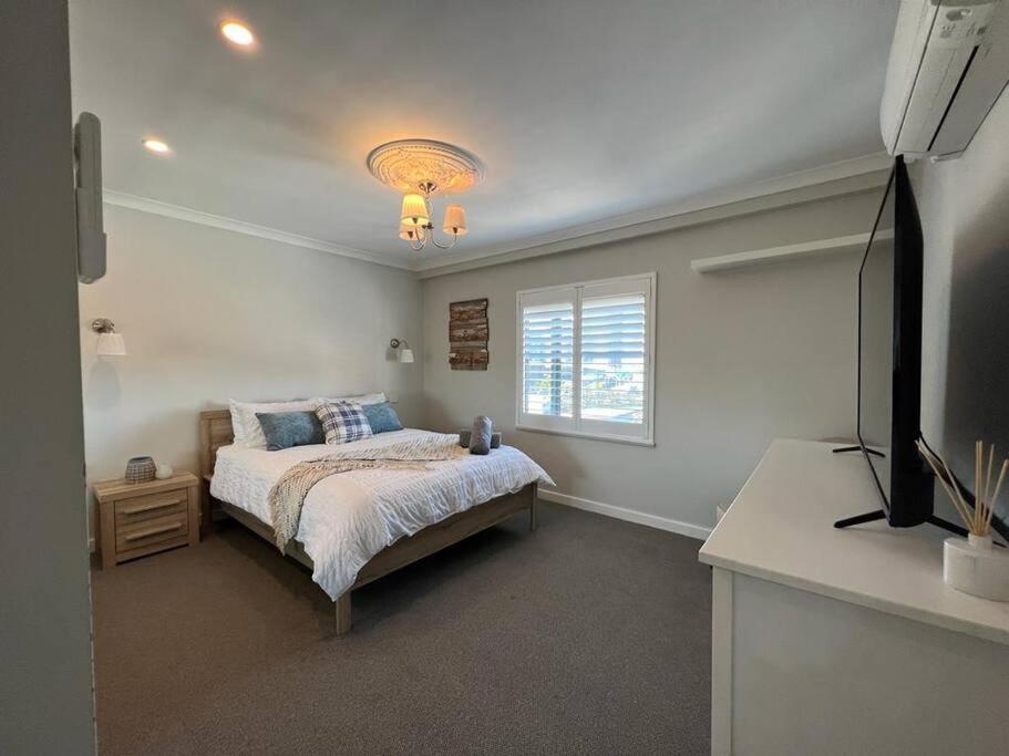 Stunning! 'new York Style' Roof 2 Car Apartment Perth