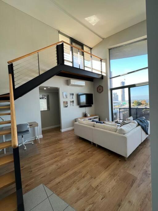 Stunning! 'new York Style' Roof 2 Car * Perth
