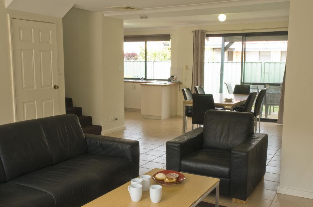 Country Comfort Aparthotel