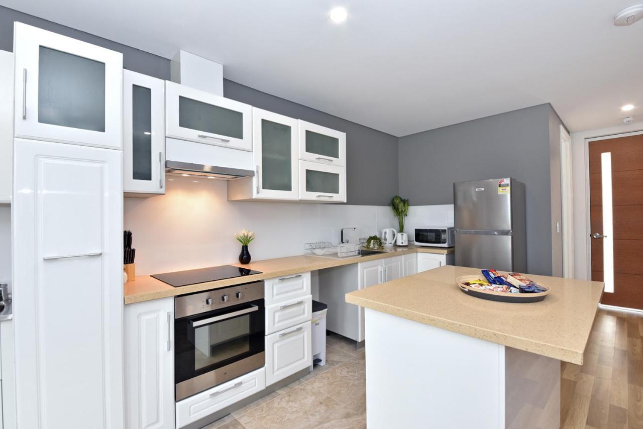 2x2 Modern Near Airport And Apartment *