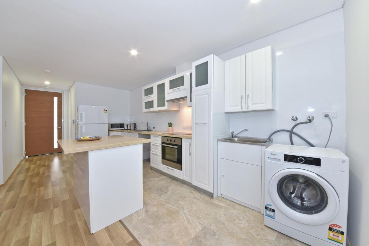 2x2 Modern Near Airport And Perth