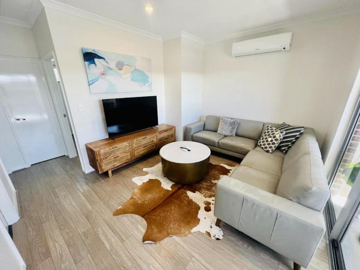 Tranquil Tree Views 2 Bedroom 2 Bathroom Holiday home Perth