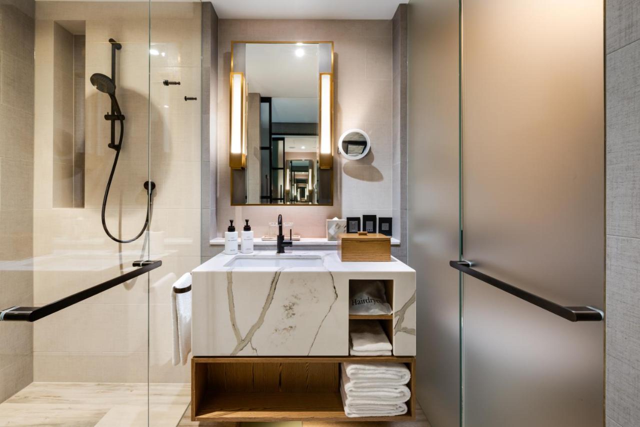 Hotel Intercontinental Centre By Ihg 5*