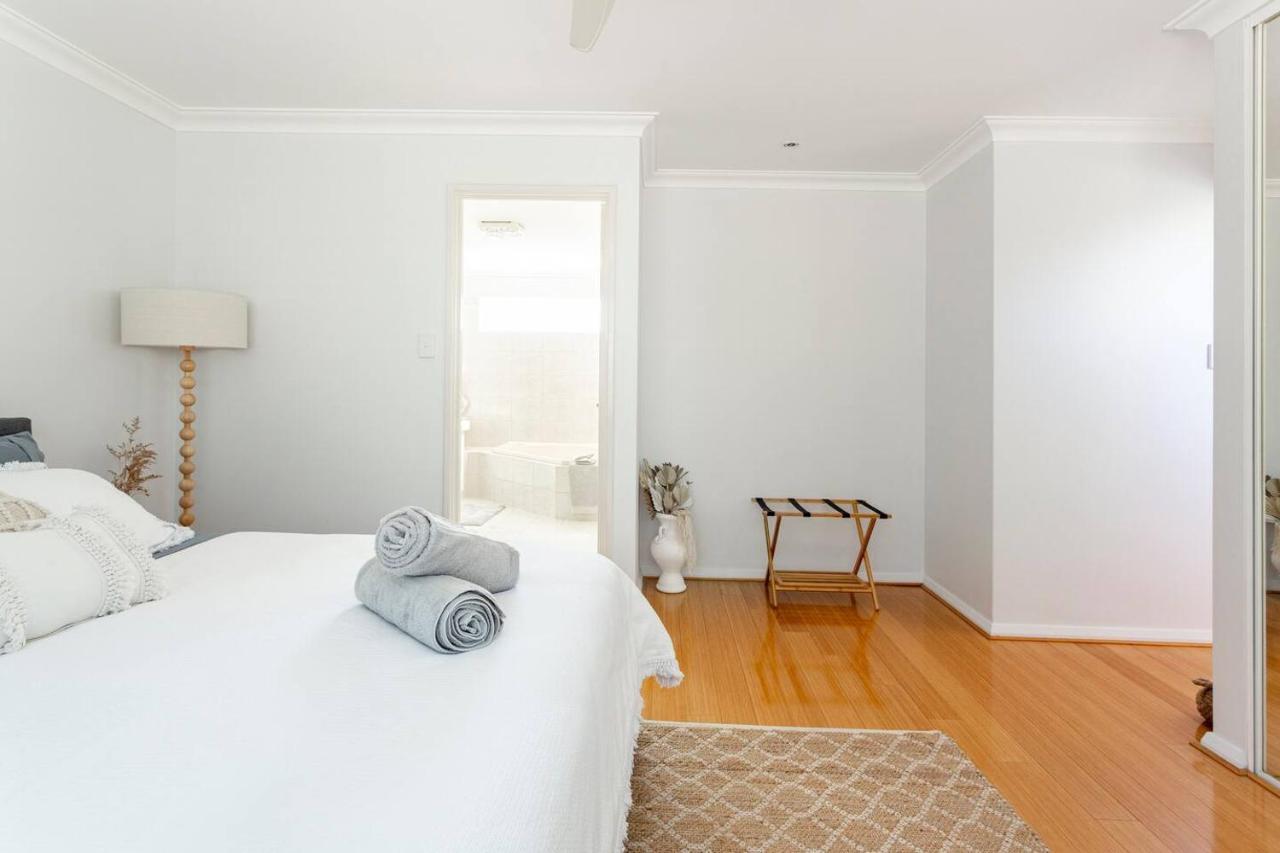 Apartment The Scarborough House - Walk To The Beach! *