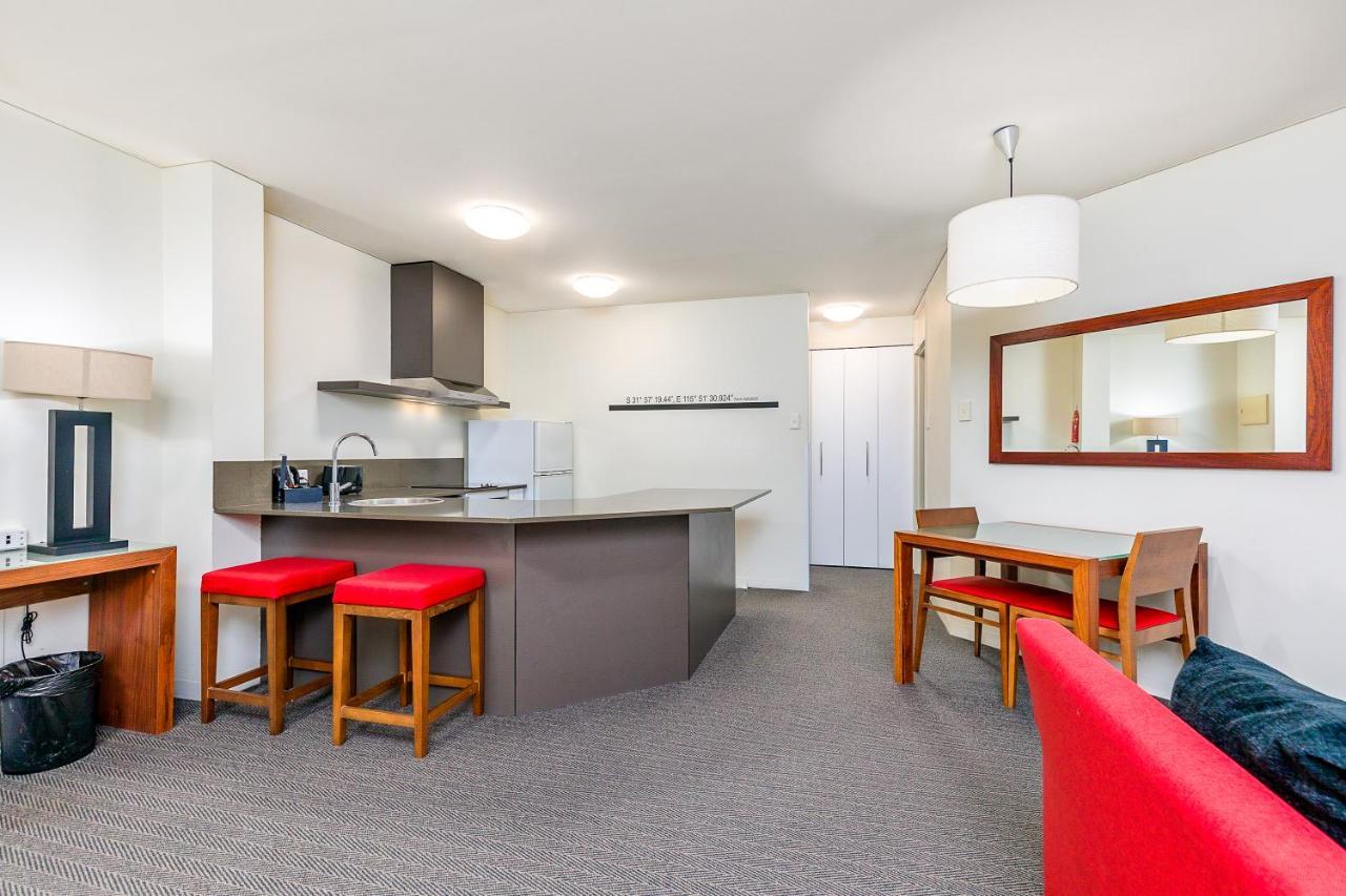 Aparthotel Suites