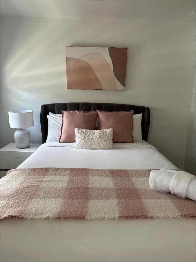 2 On Trend Near Crown 1br Perth