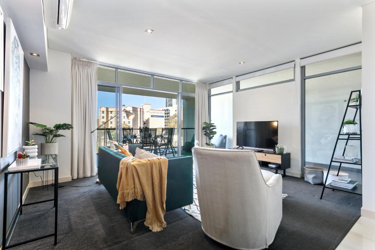 Luxe Chic Apartment *