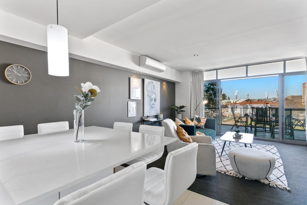 Luxe Chic * Perth