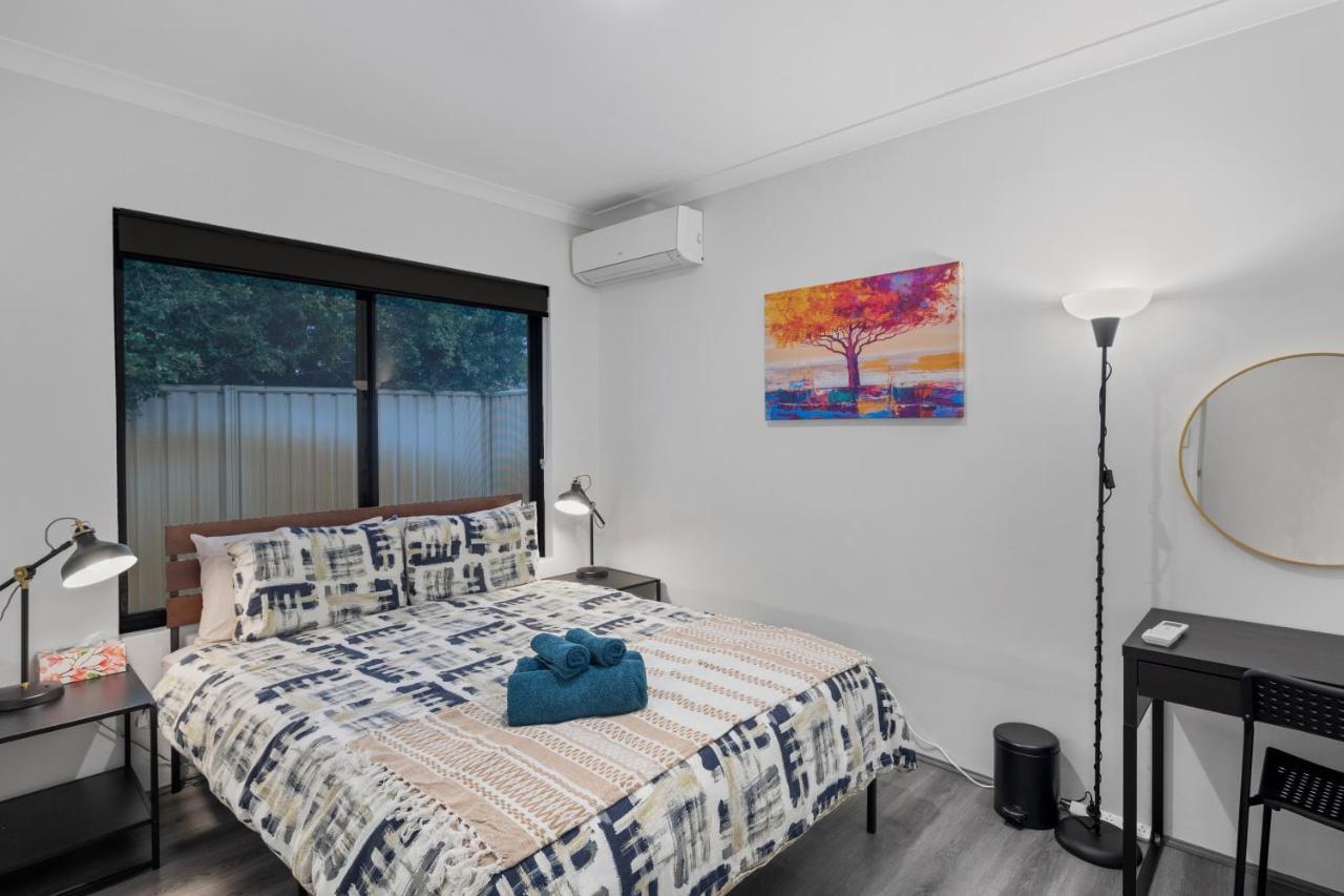 13 Family In Morley Sleeps 8 Comfortably Perth