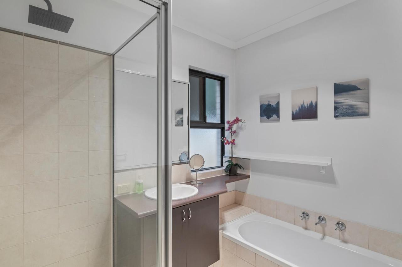 13 Family In Morley Sleeps 8 Comfortably Perth