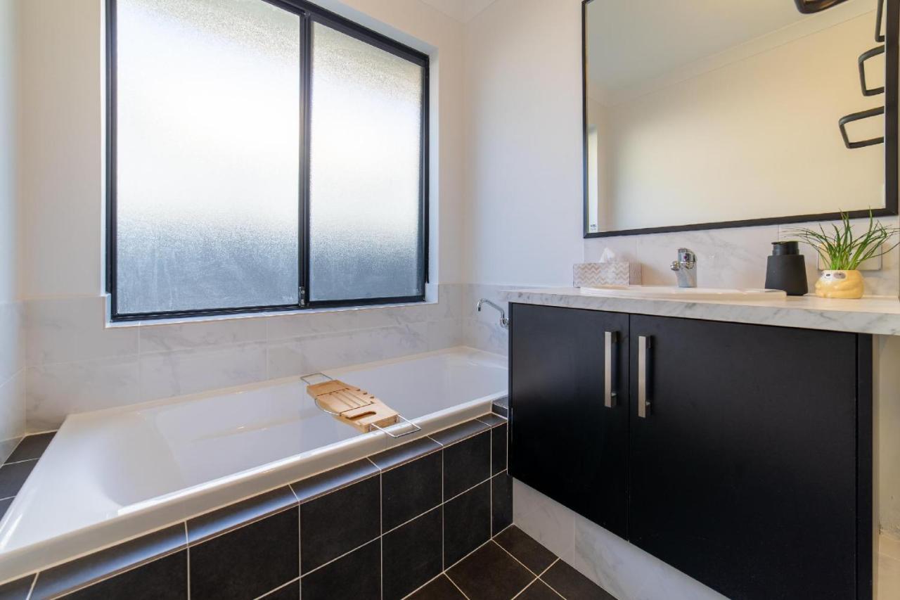 Treeby's Finest Family 4bdr 2bth Holiday home