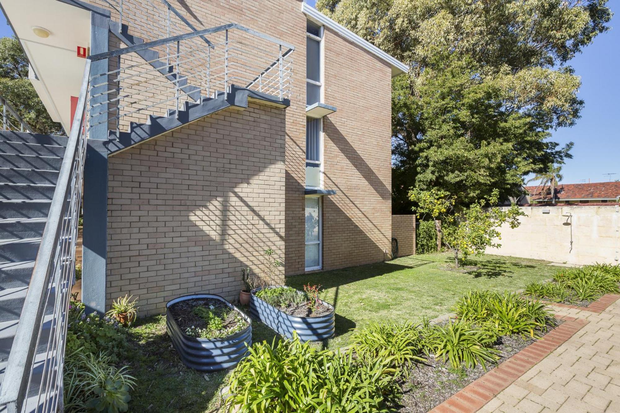 Cottesloe Tree Top Studio - Executive Escapes Apartment