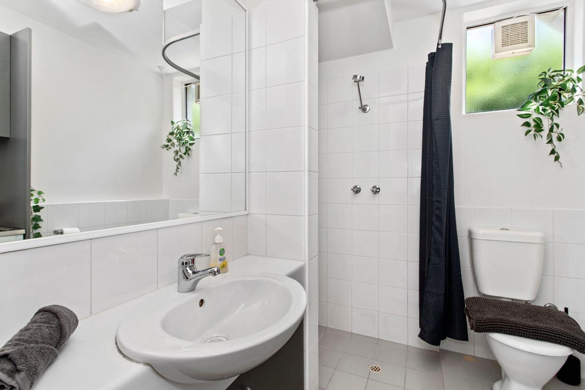 Apartment 2 Cute Cunningham Close To Subiaco - Sleeps 2