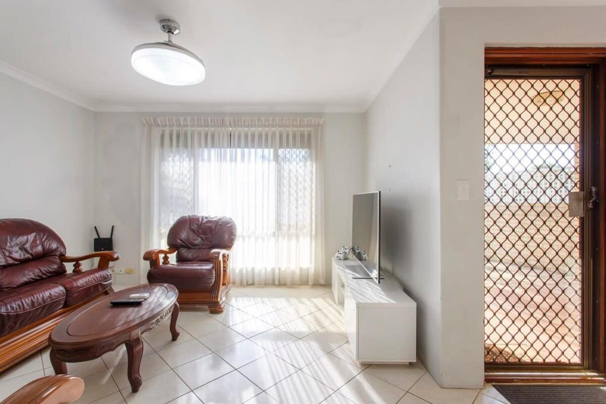 Private In St Perth
