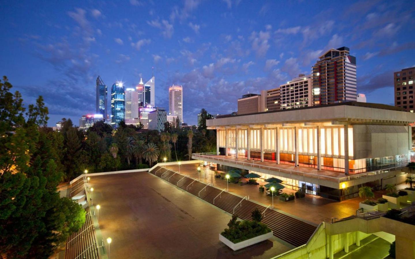 A Oasis - Full With Balcony Perth