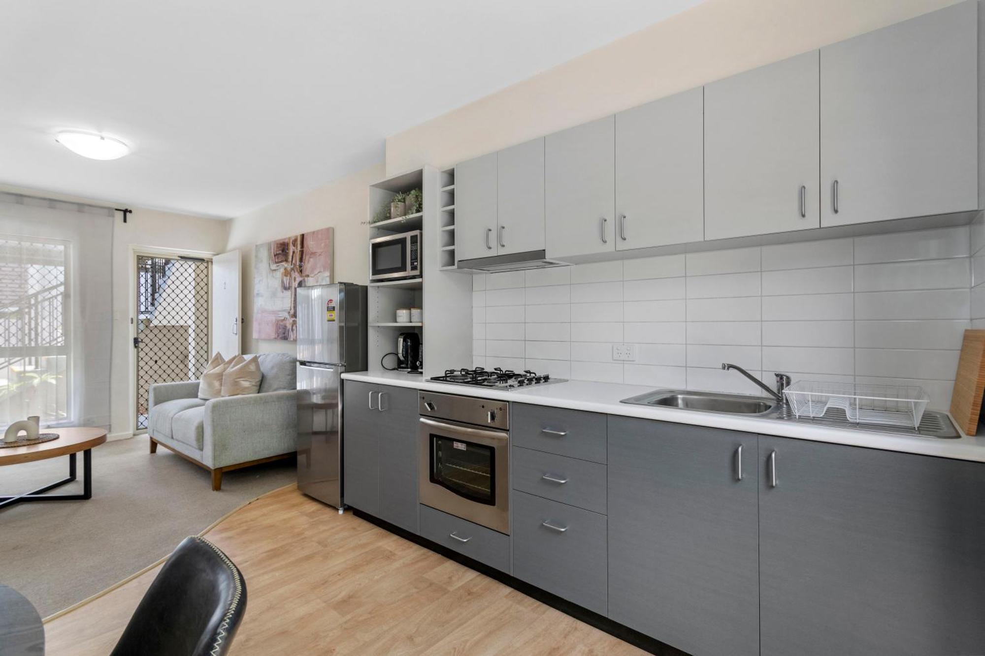 2 Cute Cunningham Close To Subiaco - Sleeps 2 Apartment *