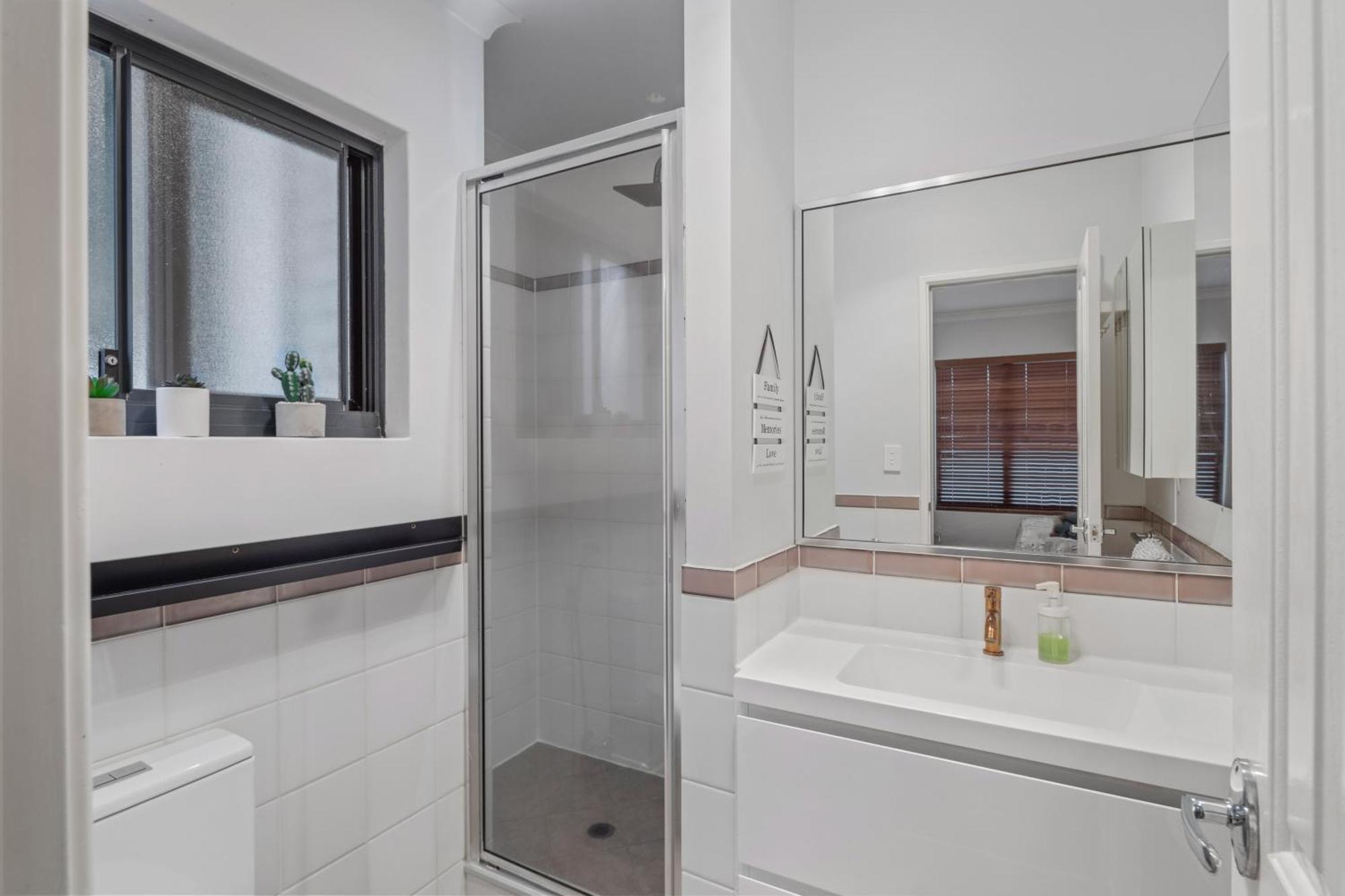 Holiday home 13 Family In Morley Sleeps 8 Comfortably Perth