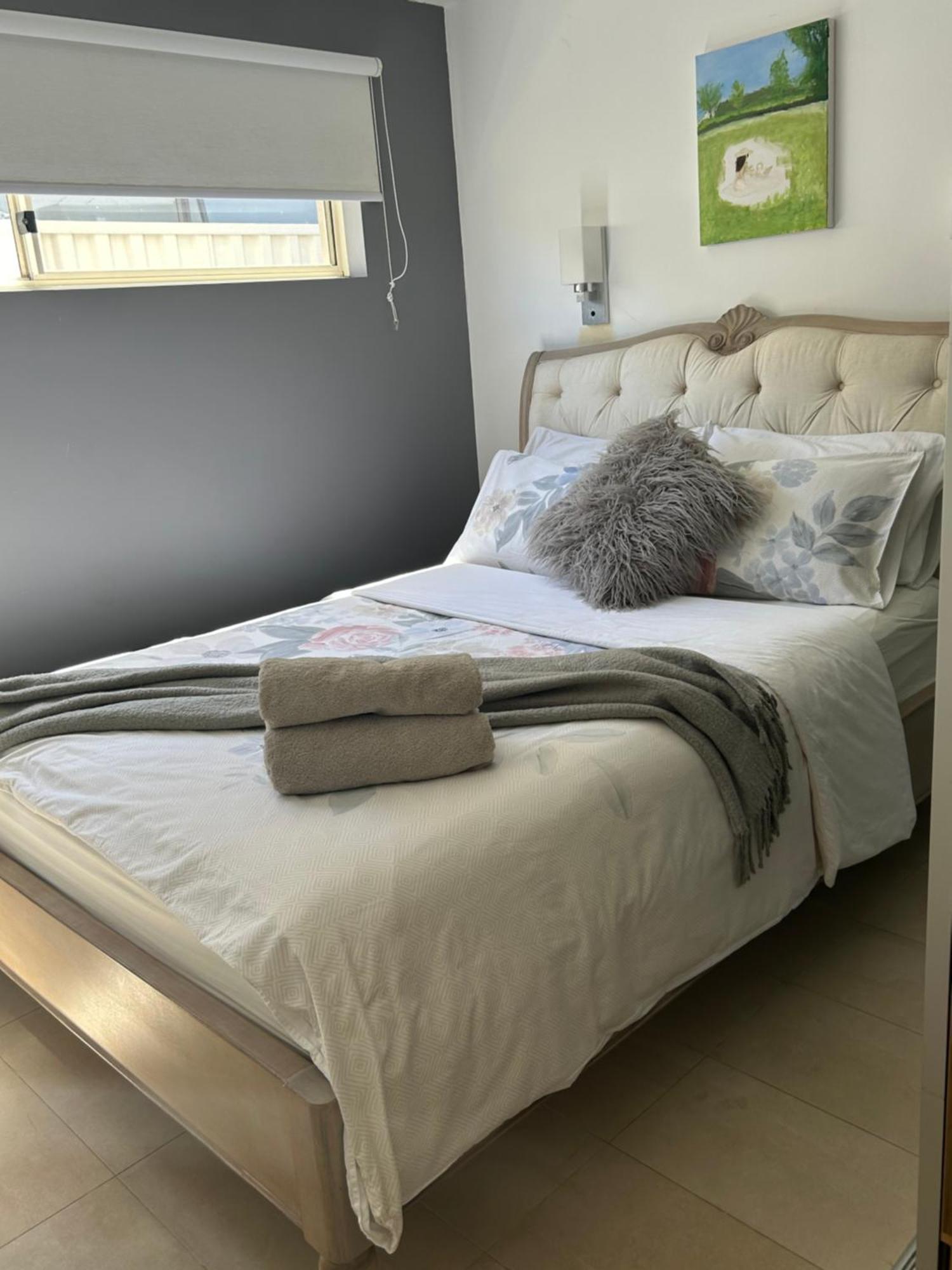 Whitfords Retreat - 2 Bedroom Unit *
