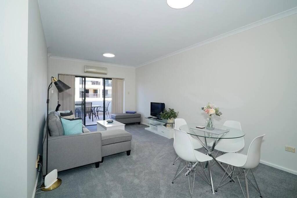 28 Northbridge Nest - 2br - Sleeps 4 - Superhog Verification Required * Perth